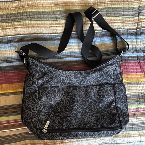 Baggallini Black and Gray Floral Crossbody Bag - Picture 2 of 5